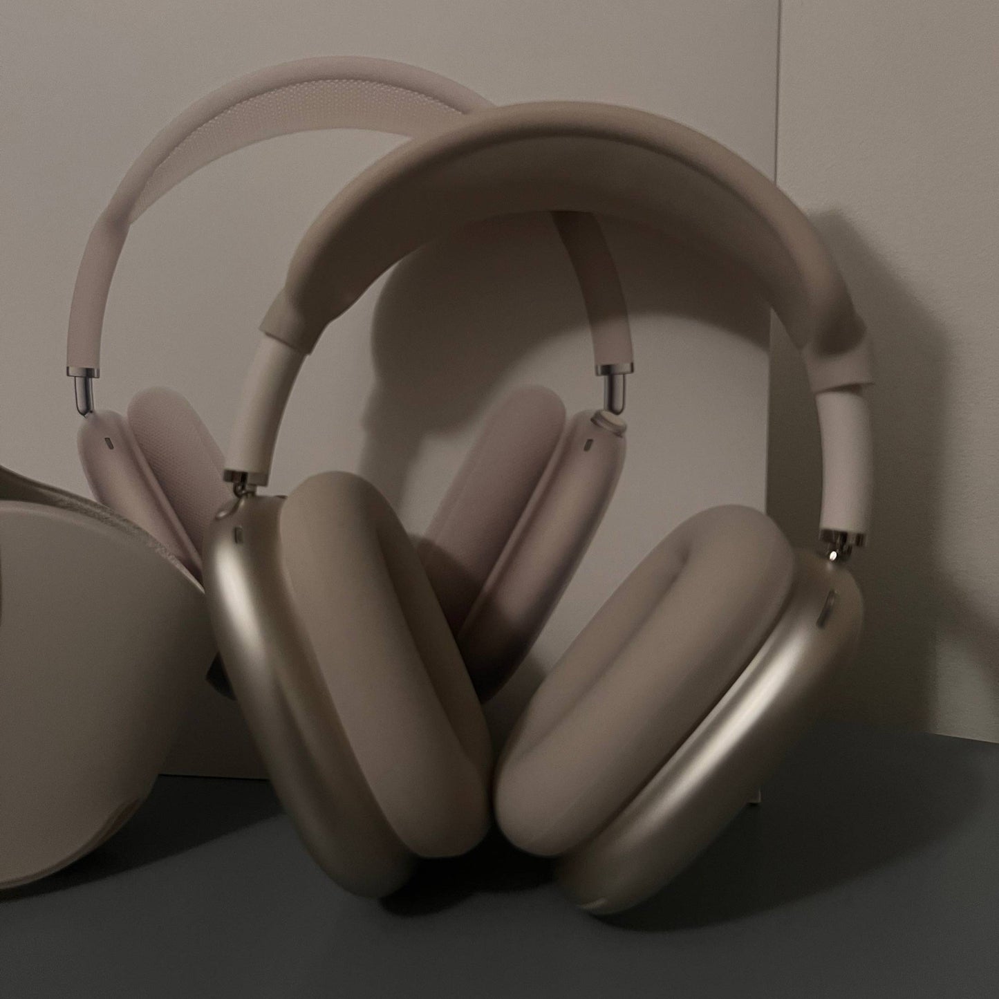 Premium Wireless Over-Ear Headphones – Noise-Cancellation, High-Fidelity Sound & Comfort Design
