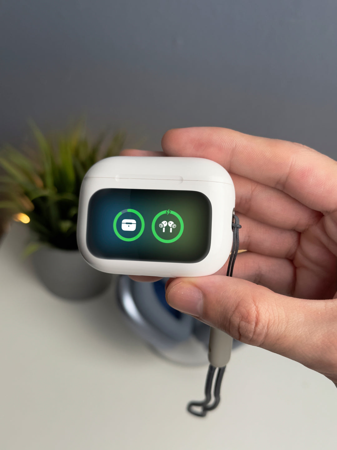 Smart Display Earbuds with Noise Reduction – Touchscreen Case, HD Sound & Long Battery Life